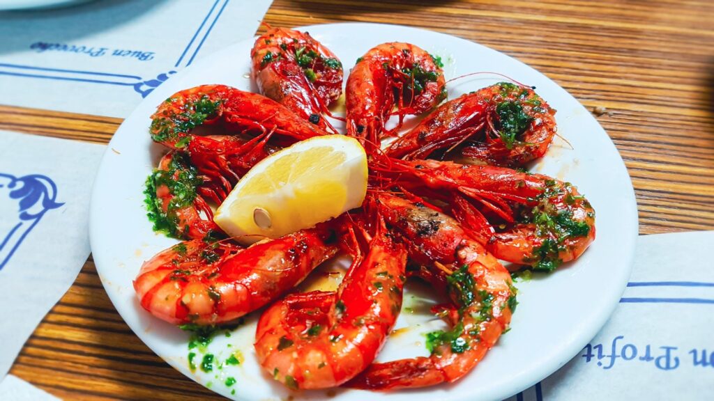 Fresh prawns fried with some parsely and garlic