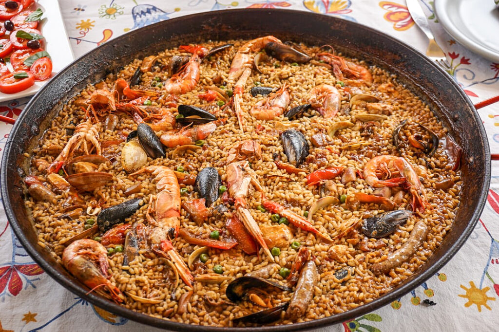 A delicious seafood paella.